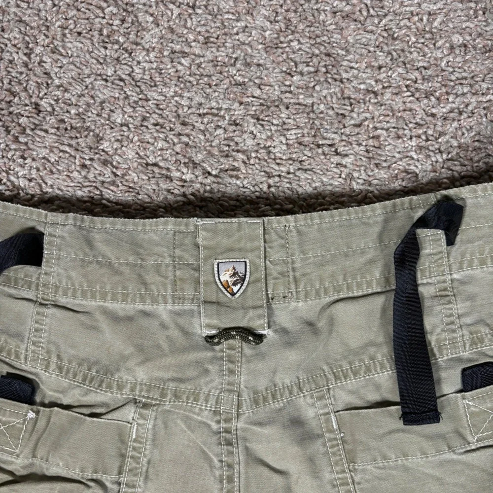 Vintage Kuhl Mens Khaki Tan Cotton Nylon Cargo Shorts Adjustable Waist Size L